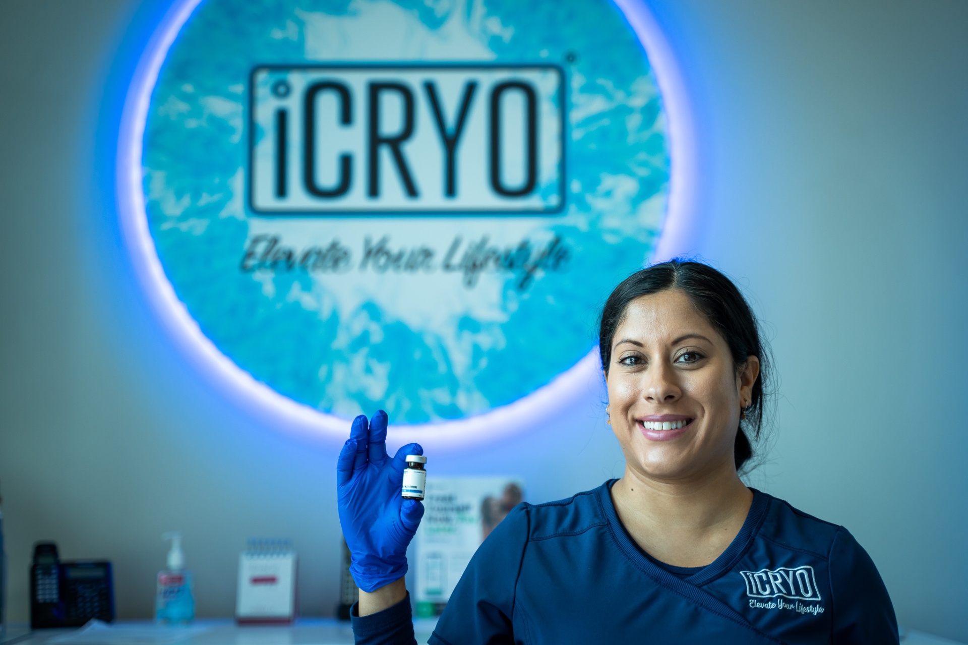 iCRYO Guilderland RN prepping an IM vitamin injection