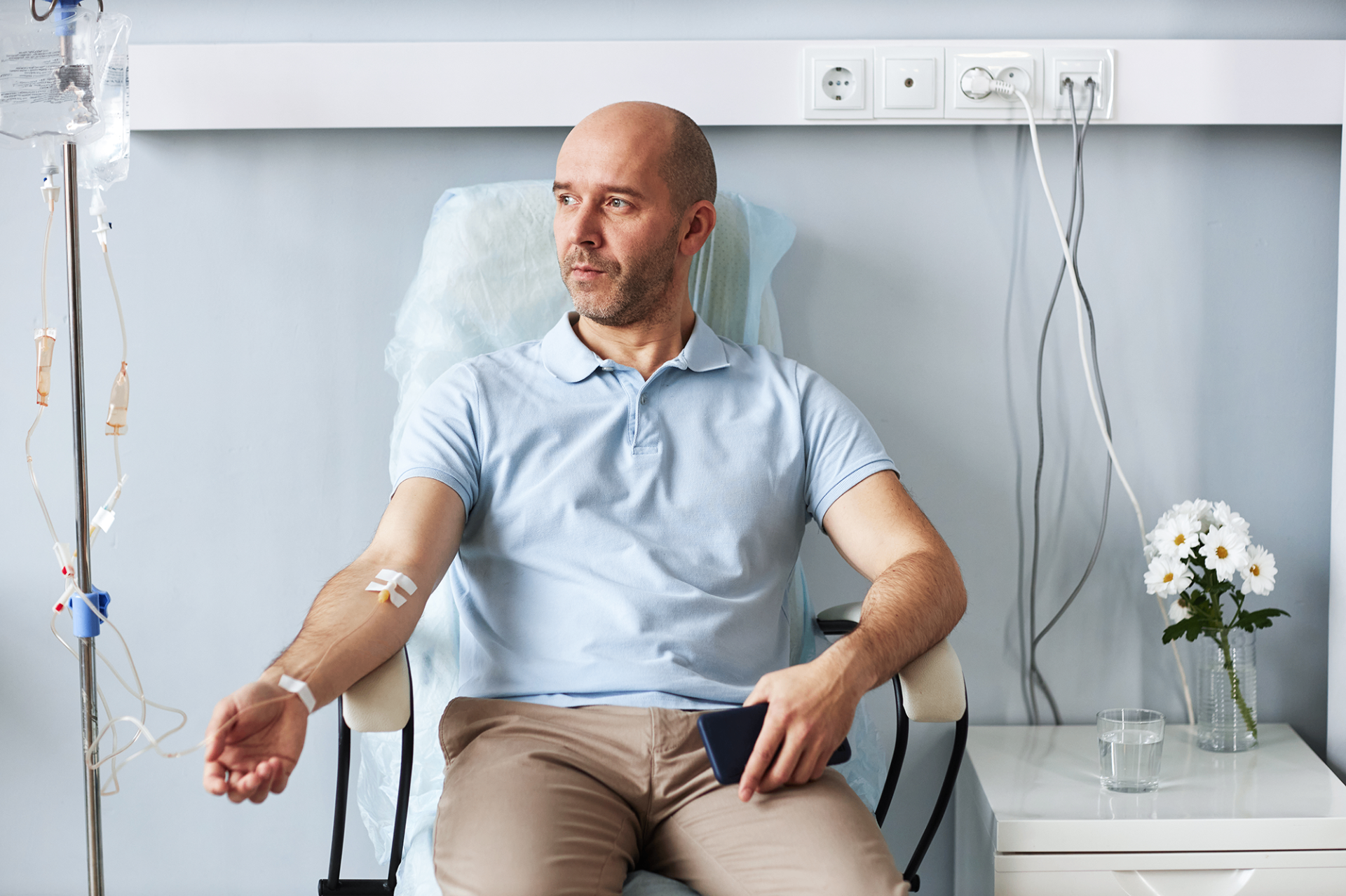 Guest receiving a stem cell IV infusion at iCRYO Guilderland