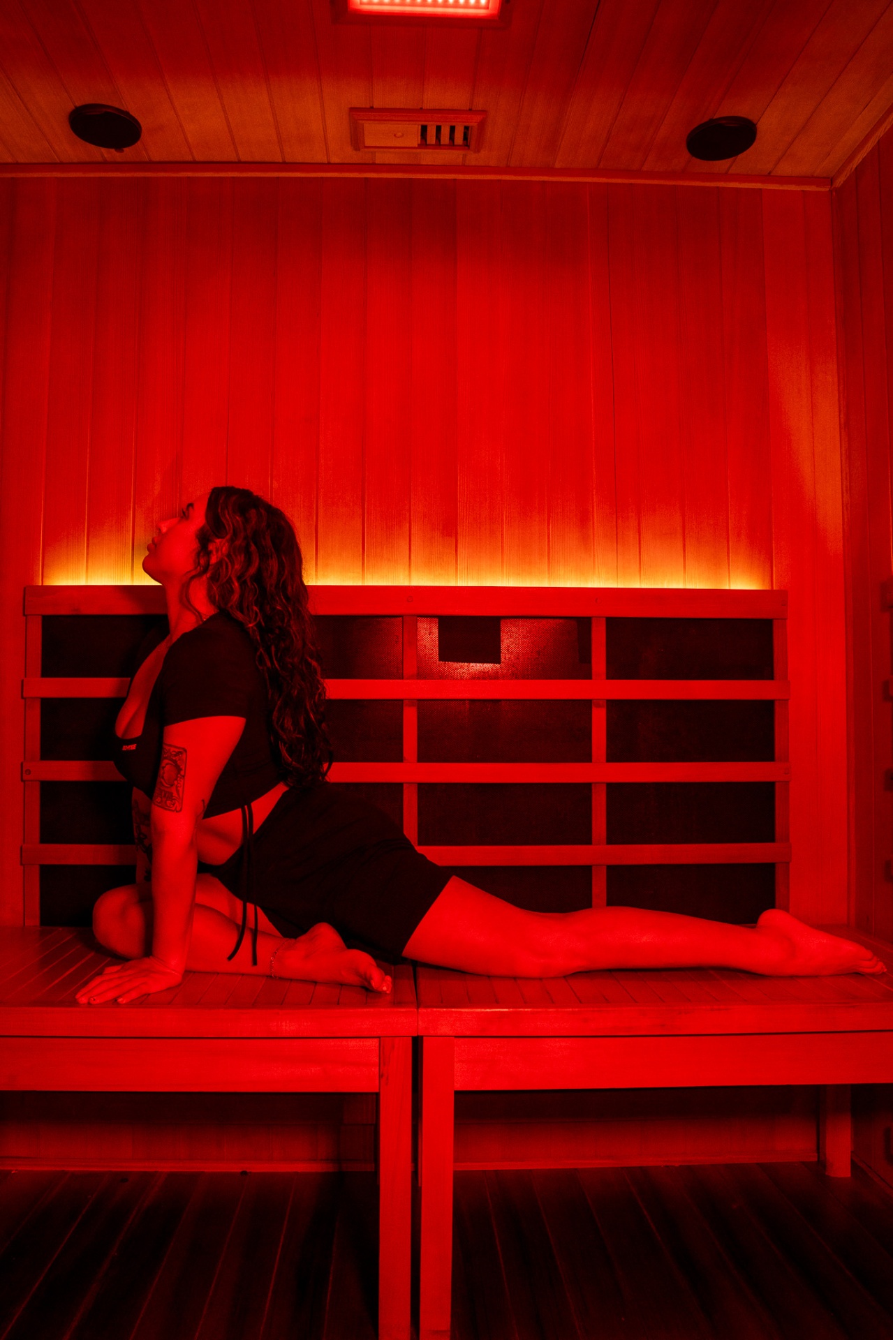 Private full-spectrum infrared sauna suite at iCRYO Guilderland